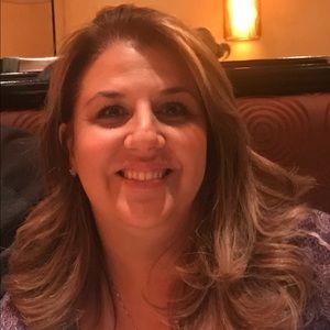 Meet your Posher, Lori